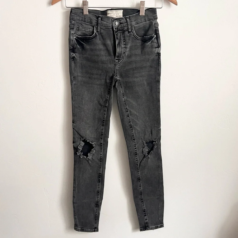 NWOT Free People High Rise Distressed Jeans